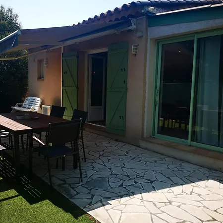 펜션 Maison A 130m De La 생트막시메