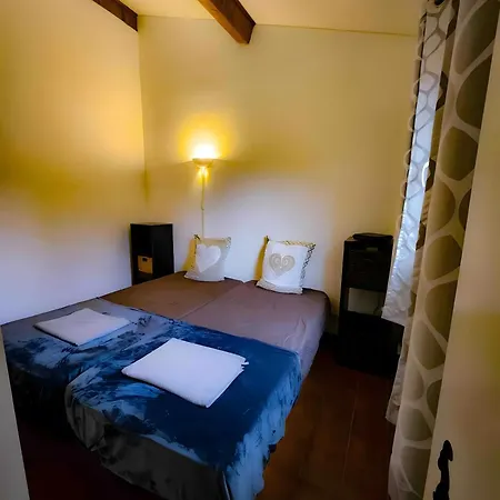 Maison A 130m De La Сasa de vacaciones *
